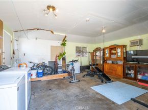 5864 Bonsallo Avenue, Los Angeles CA 90044