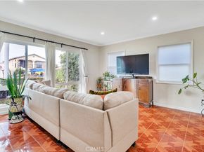 5864 Bonsallo Avenue, Los Angeles CA 90044