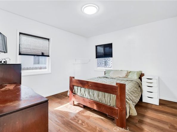 5864 Bonsallo Avenue, Los Angeles CA 90044