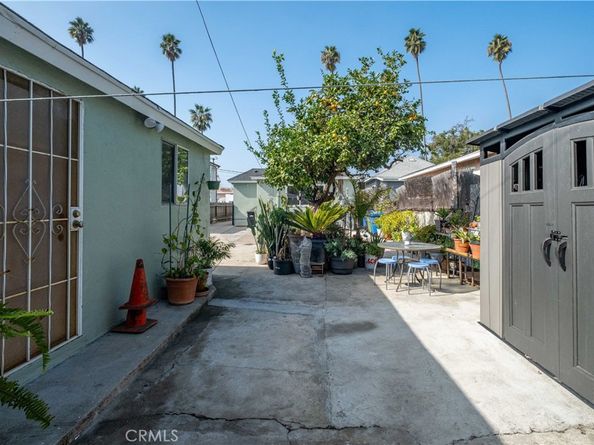 5864 Bonsallo Avenue, Los Angeles CA 90044
