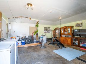 5864 Bonsallo Avenue, Los Angeles CA 90044