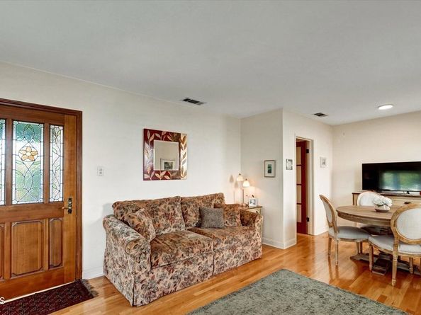 6611 DENNY Avenue, North Hollywood CA 91606