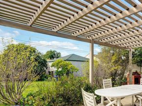 6611 DENNY Avenue, North Hollywood CA 91606