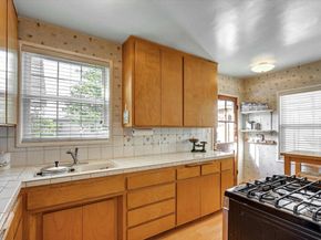 6611 DENNY Avenue, North Hollywood CA 91606