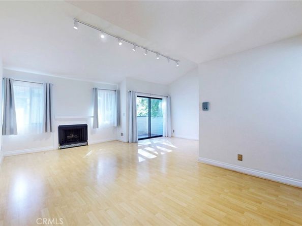 10504 Sunland Blvd Boulevard 5, Sunland CA 91040