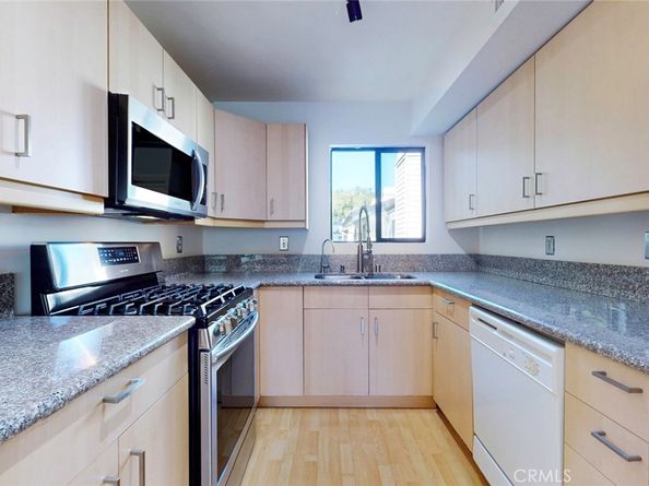 10504 Sunland Blvd Boulevard 5, Sunland CA 91040