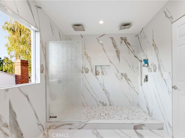 1824 Crestmont Court, Glendale CA 91208