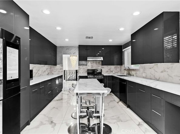 1824 Crestmont Court, Glendale CA 91208