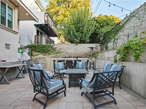 1824 Crestmont Court, Glendale CA 91208