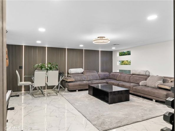 1824 Crestmont Court, Glendale CA 91208