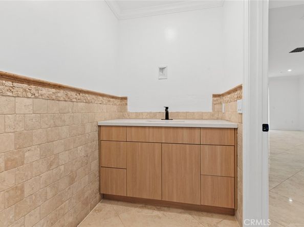 333 Milford Street 105, Glendale CA 91203