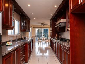 1218 E Tujunga Avenue, Burbank CA 91501