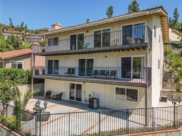 1218 E Tujunga Avenue, Burbank CA 91501