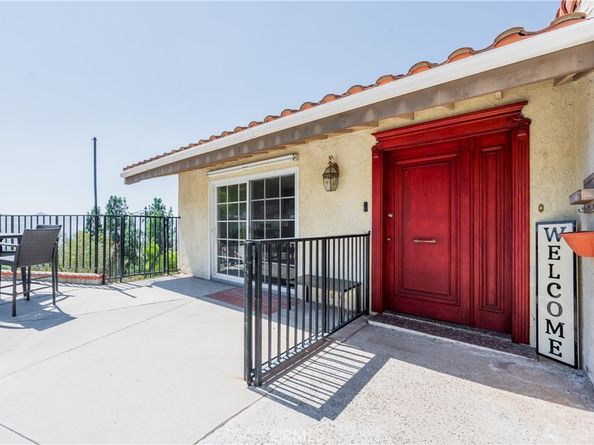 1218 E Tujunga Avenue, Burbank CA 91501