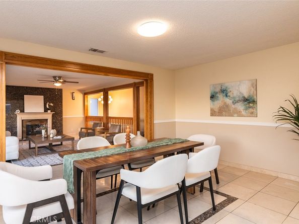 1218 E Tujunga Avenue, Burbank CA 91501