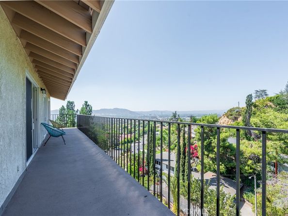 1218 E Tujunga Avenue, Burbank CA 91501