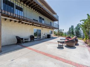 1218 E Tujunga Avenue, Burbank CA 91501