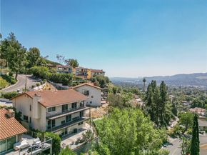 1218 E Tujunga Avenue, Burbank CA 91501