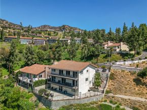 1218 E Tujunga Avenue, Burbank CA 91501