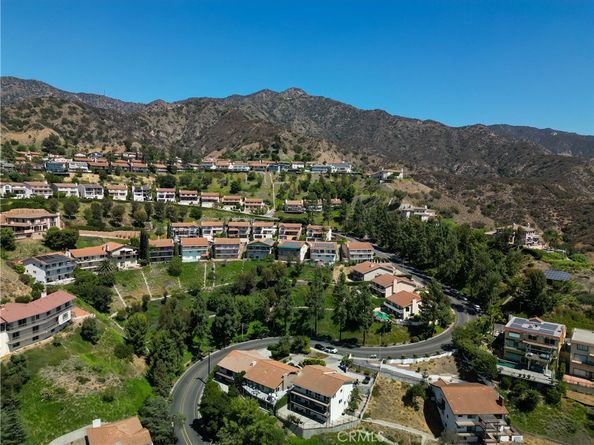 1218 E Tujunga Avenue, Burbank CA 91501