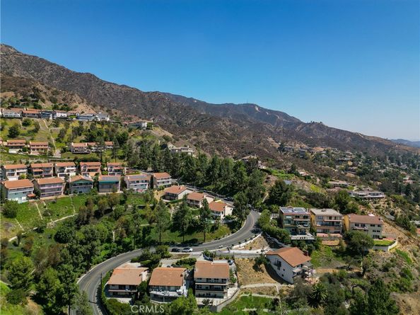 1218 E Tujunga Avenue, Burbank CA 91501