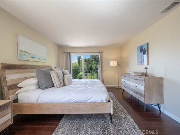 1218 E Tujunga Avenue, Burbank CA 91501