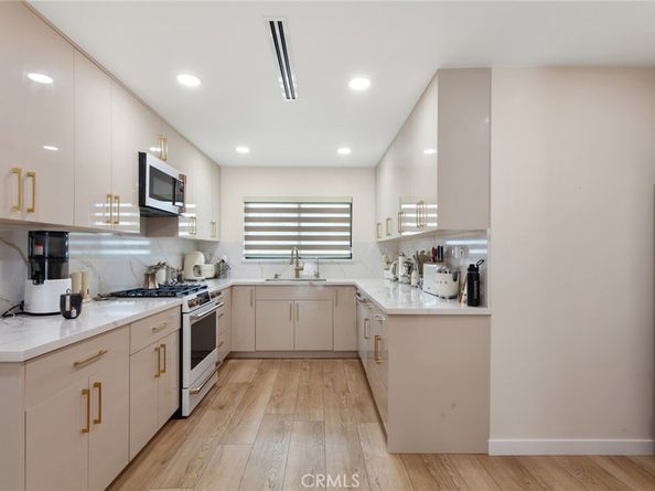 10535 Reseda Boulevard, Porter Ranch CA 91326