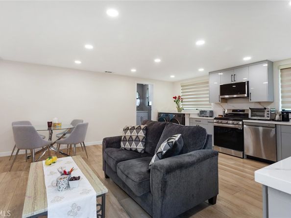 10535 Reseda Boulevard, Porter Ranch CA 91326