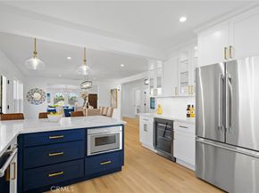 1027 S Lucerne Boulevard, Los Angeles CA 90019