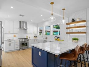 1027 S Lucerne Boulevard, Los Angeles CA 90019