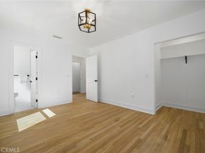 1027 S Lucerne Boulevard, Los Angeles CA 90019