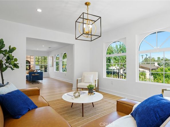 1027 S Lucerne Boulevard, Los Angeles CA 90019