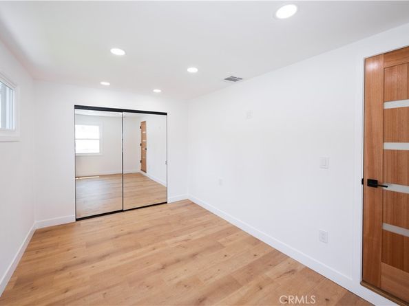1377 N Catalina Street, Burbank CA 91505