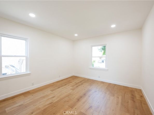 1377 N Catalina Street, Burbank CA 91505