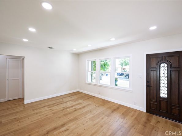1377 N Catalina Street, Burbank CA 91505