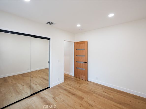 1377 N Catalina Street, Burbank CA 91505