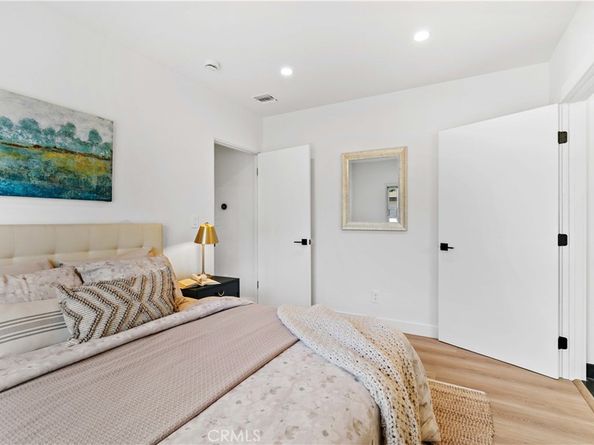 2105 N Pass Avenue, Burbank CA 91505