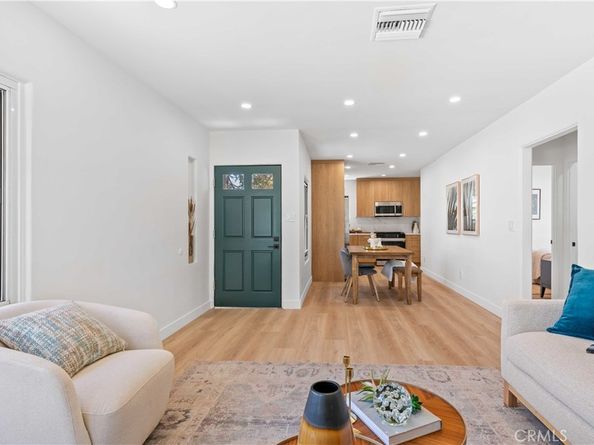 2105 N Pass Avenue, Burbank CA 91505