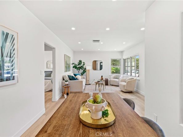 2105 N Pass Avenue, Burbank CA 91505