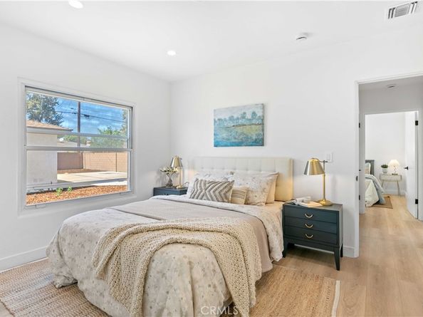 2105 N Pass Avenue, Burbank CA 91505