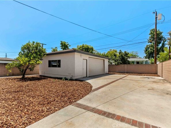 2105 N Pass Avenue, Burbank CA 91505
