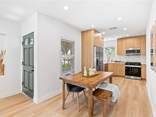 2105 N Pass Avenue, Burbank CA 91505