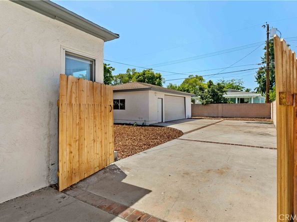 2105 N Pass Avenue, Burbank CA 91505