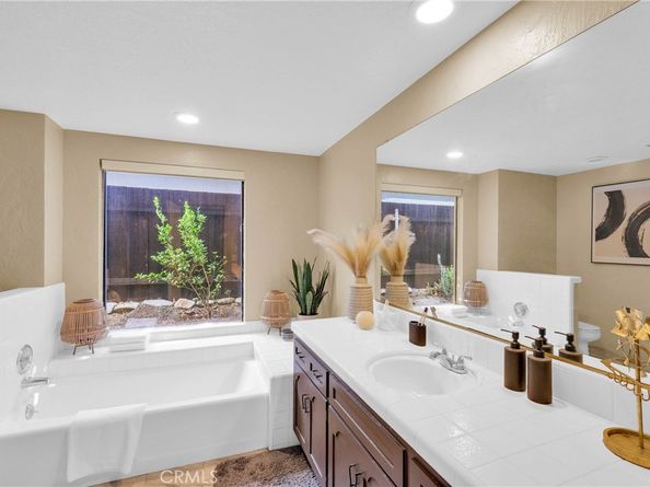 284 Lamar Drive, Claremont CA 91711
