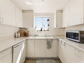 598 S 2nd D, Alhambra CA 91801