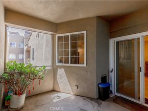 10929 Landale 4, Toluca Lake CA 91602
