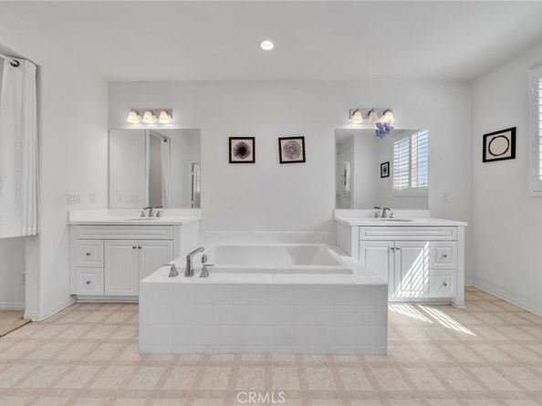 3035 E Oak Knoll, Ontario CA 91761