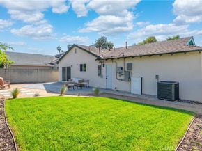 952 Cheyenne, Costa Mesa CA 92626