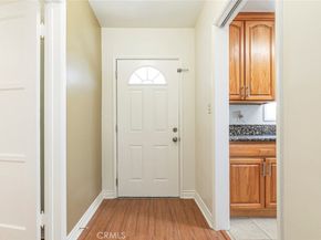 10347 Newhome Avenue, Sunland CA 91040