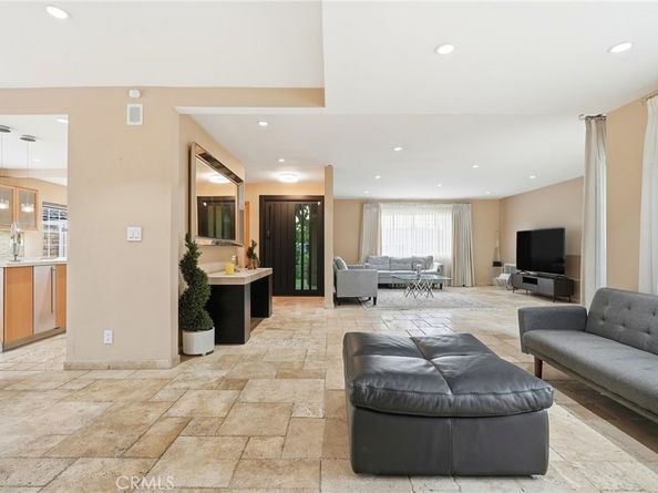 10658 Fullbright, Chatsworth CA 91311